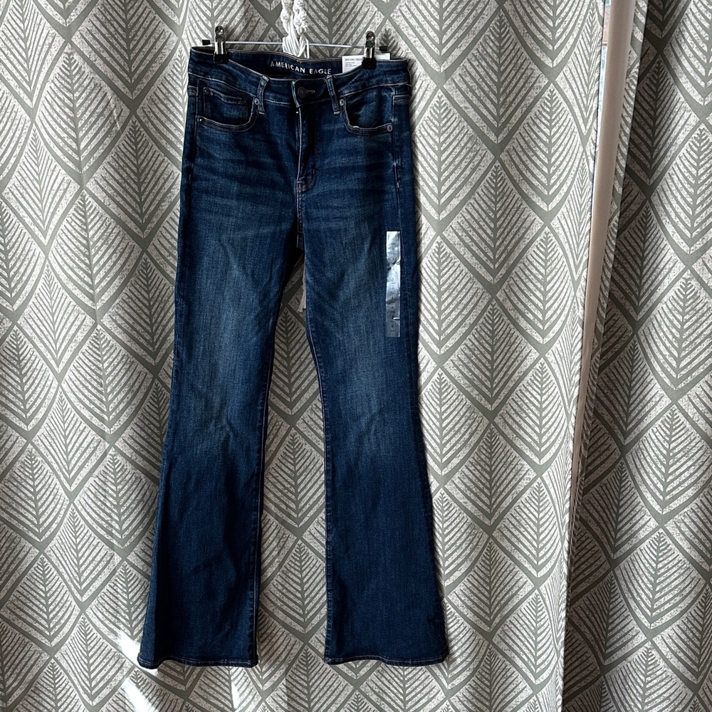 NWT American Eagle Outfitters Dark Blue Flare Jeans Size 6/L